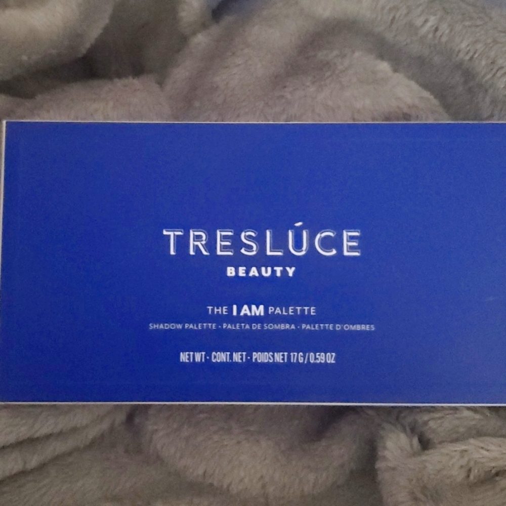 Tresluce Beauty The I AM palette